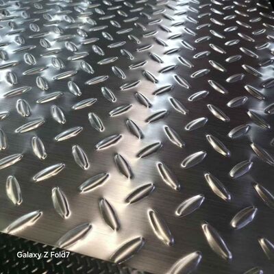 Anti Slip NO.4  Finished SUS 304 Stainless Steel Checkered Plate 304 Diamond Checkered Embossed Plate