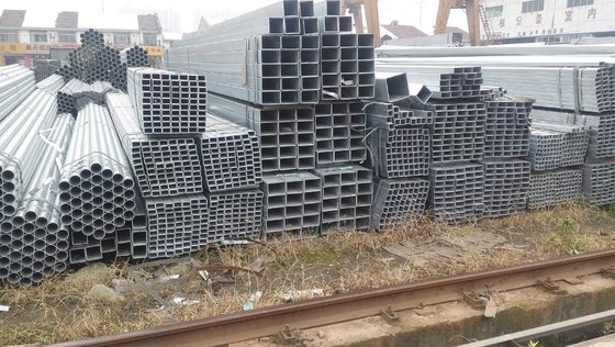 Construction Material ASTM A53 Schedule 40 Galvanized Steel Pipe , GI Steel Tubes Zn Coating 60-400g/M2