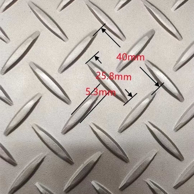 SS316 3mm Thick Chequered Plate Hot Rolled Formed Tread No.1 / Mill Finish